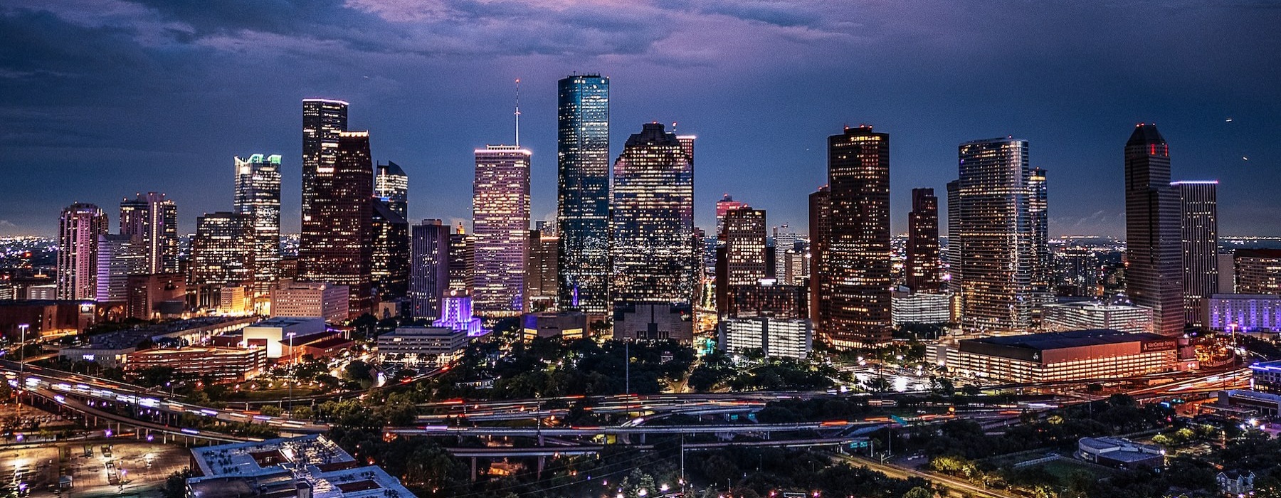 a city skyline at night
