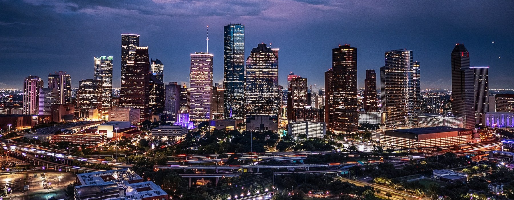 a city skyline at night
